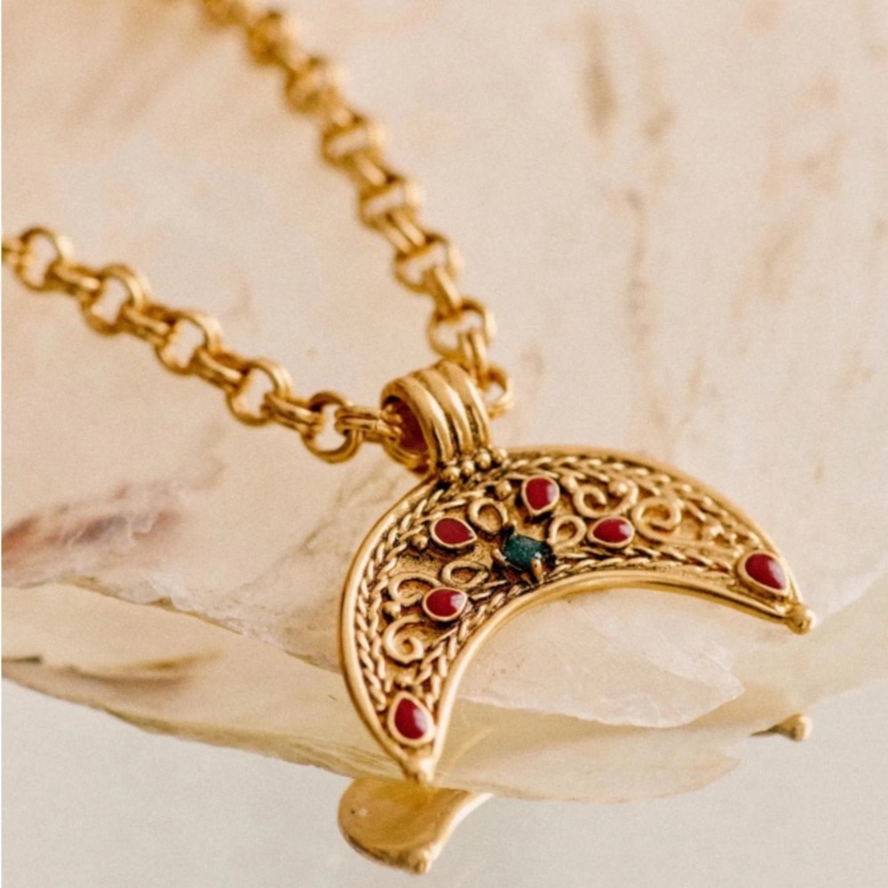 Sezane Aya Necklace Gold Crescent Moon